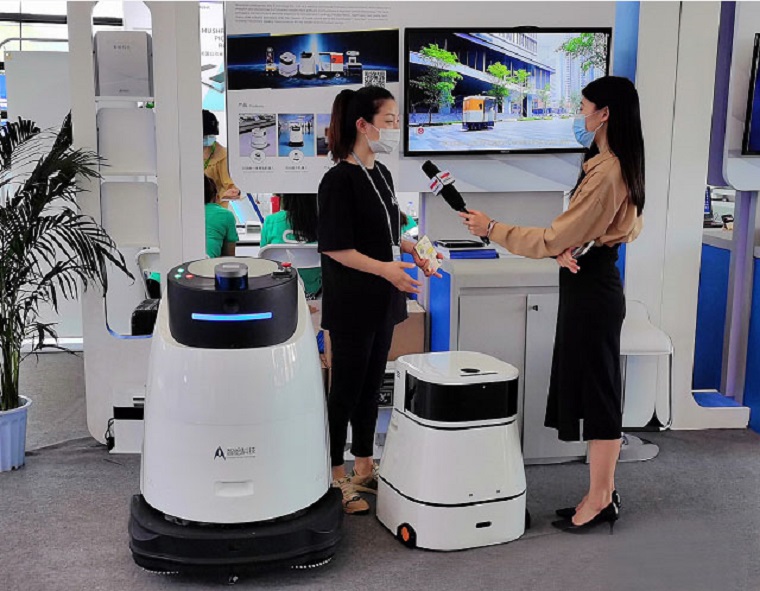 采訪.jpg 采訪.jpg