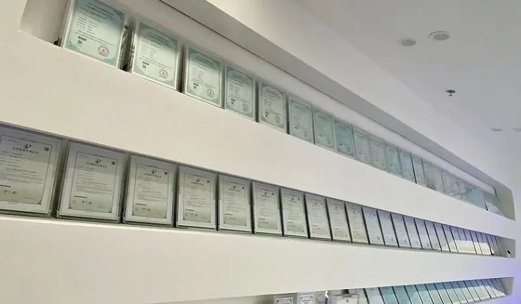 專利墻.jpg 專利墻.jpg